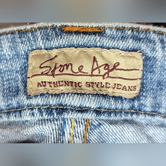 NWOT Stone Age medium wash distressed 5 pocket style flared leg denim jeans - Picture 2 of 11